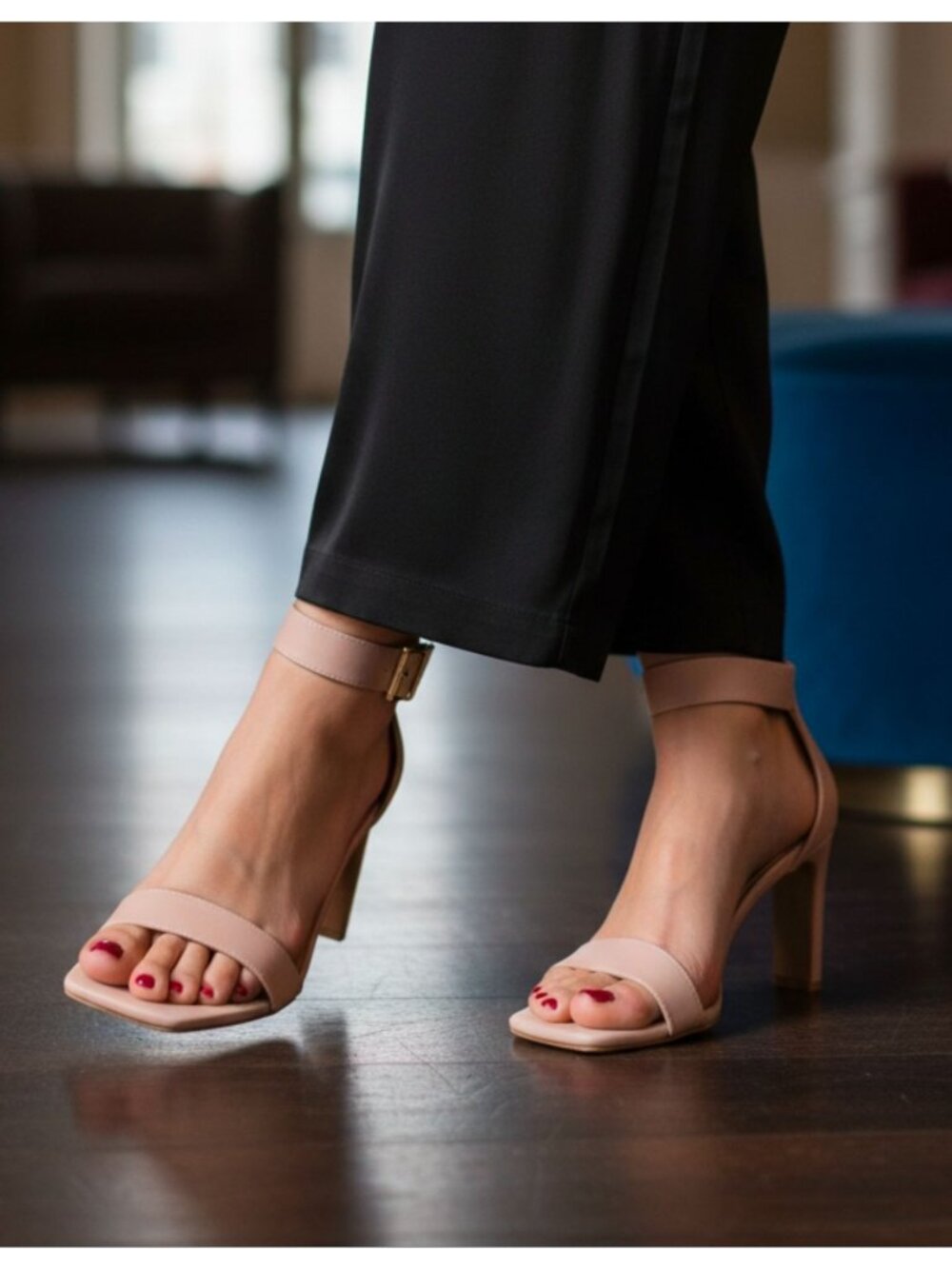 Strappy Nude Block Heel Sandals With Ankle Strap For Women